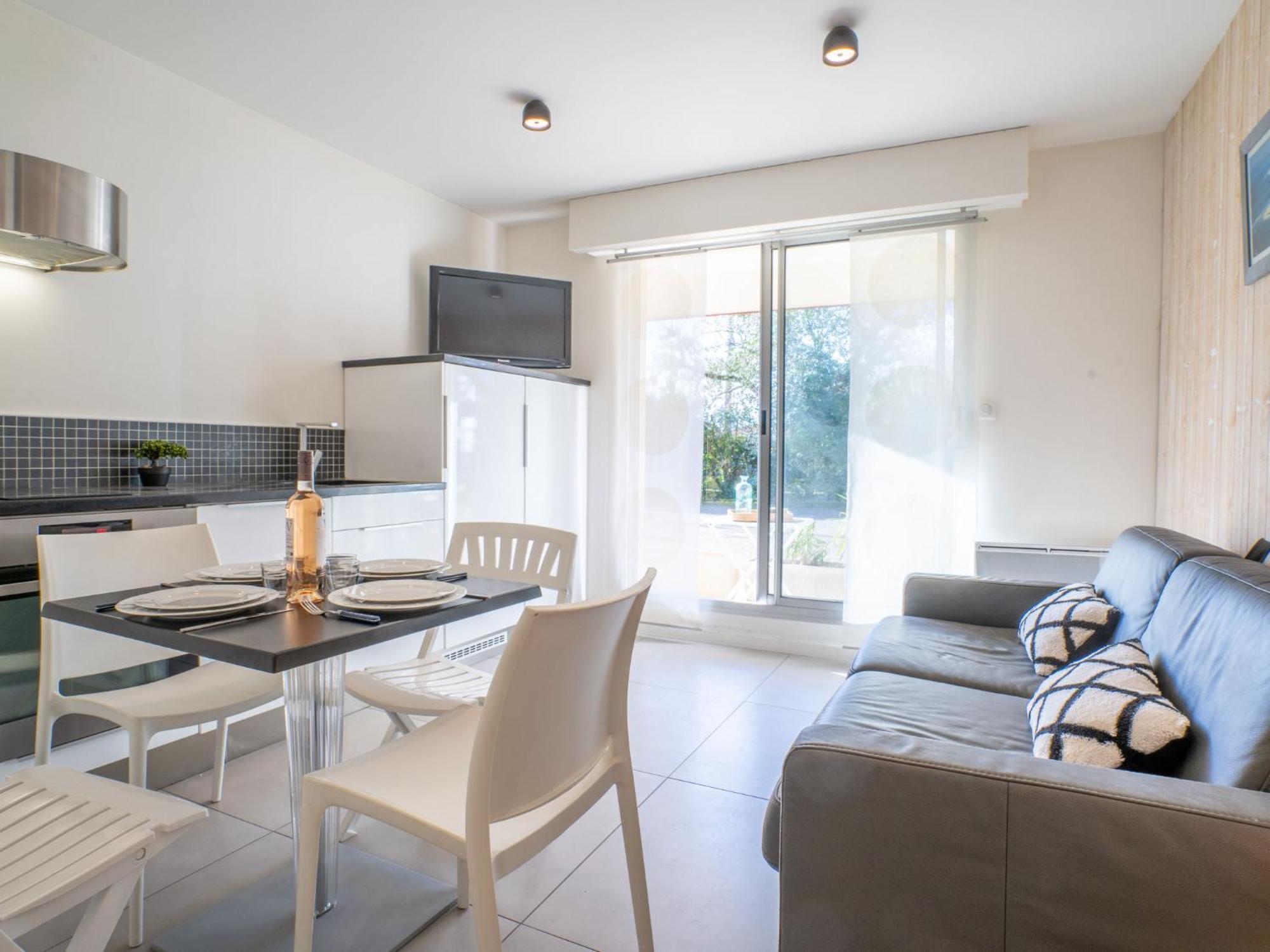 Les Pieds Dans L'eau By Interhome Apartment *