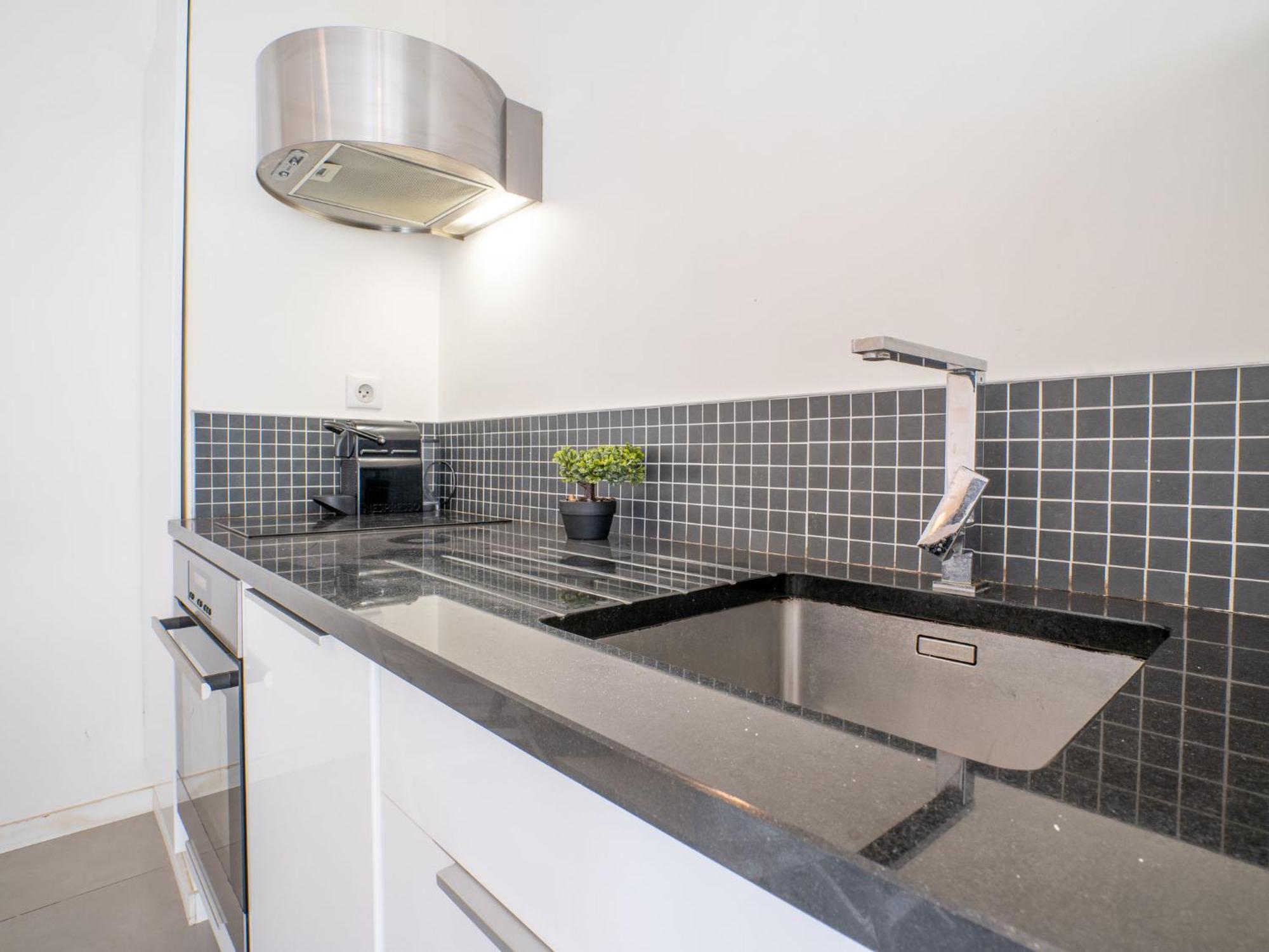 Apartment Les Pieds Dans L'eau By Interhome *