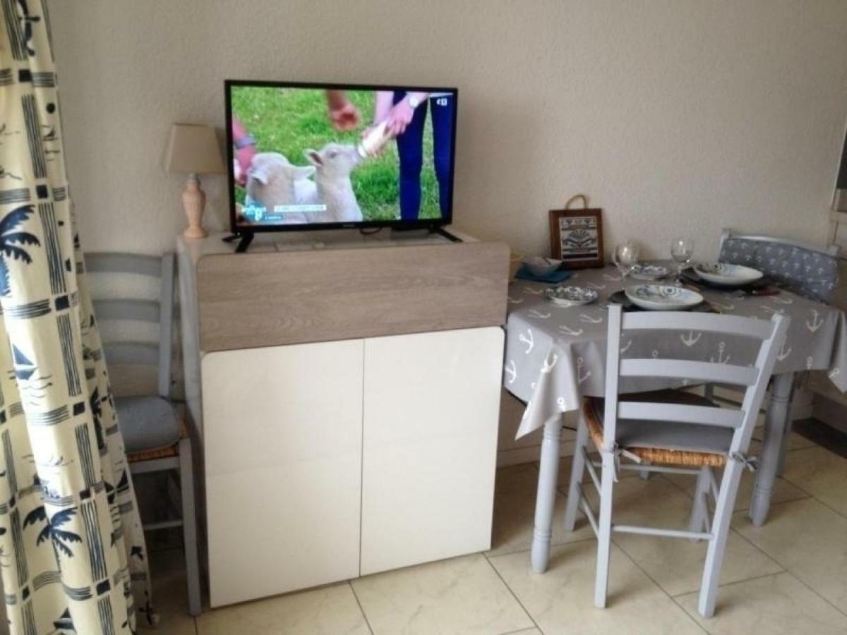 Les Pieds Dans L'eau By Interhome